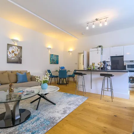 Two Bed Apartment By Livestay Short Lets & Serviced Accommodation London Near Oxford Circus Exterior photo