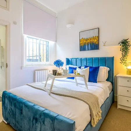 Two Bed Apartment By Livestay Short Lets & Serviced Accommodation London Near Oxford Circus Exterior photo