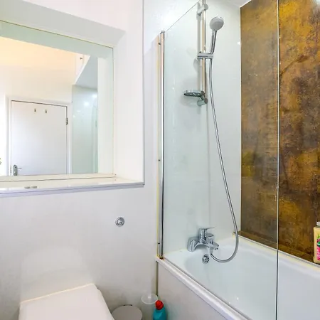 Two Bed Apartment By Livestay Short Lets & Serviced Accommodation London Near Oxford Circus Exterior photo
