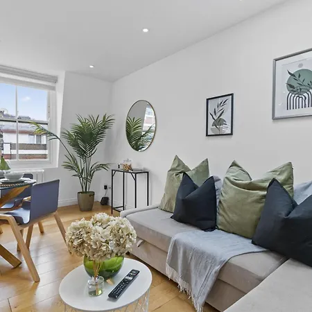 Two Bed Apartment By Livestay Short Lets & Serviced Accommodation London Near Oxford Circus Exterior photo