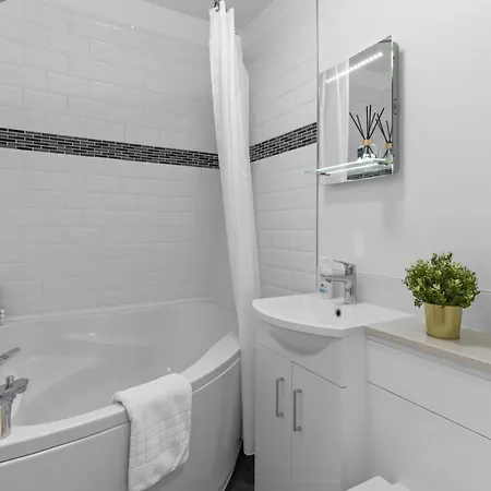 Two Bed Apartment By Livestay Short Lets & Serviced Accommodation London Near Oxford Circus Exterior photo