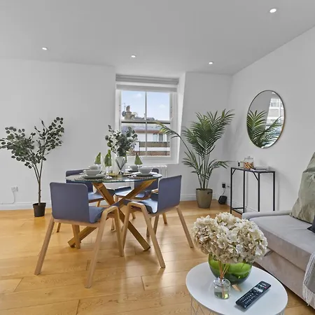Two Bed Apartment By Livestay Short Lets & Serviced Accommodation London Near Oxford Circus Exterior photo