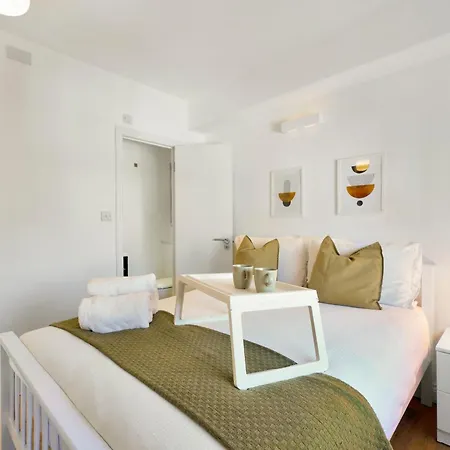Two Bed Apartment By Livestay Short Lets & Serviced Accommodation London Near Oxford Circus Exterior photo