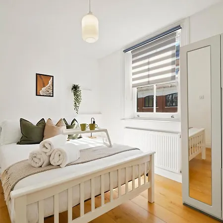 Two Bed Apartment By Livestay Short Lets & Serviced Accommodation London Near Oxford Circus Exterior photo