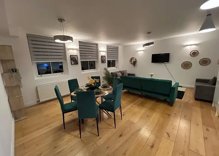 Two Bed Apartment By Livestay Short Lets & Serviced Accommodation London Near Oxford Circus